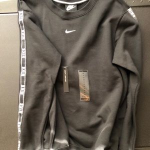 Rare Nike Sweater - Medium